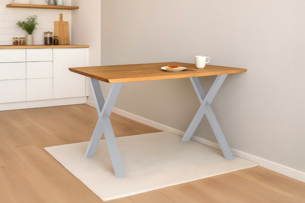 Esstisch Baumkante massiv Eiche geölt 140 x 80 cm X-Gestell silber SALVADOR