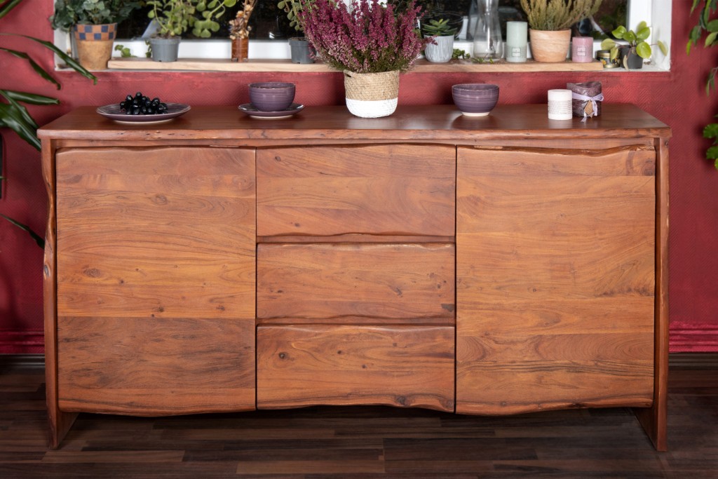 Sideboard Baumkante 170 x 45 x 90 cm Akazienholz massiv nussbaumfarben DAHLIA